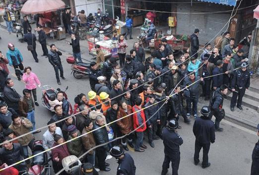 新澳今天最新资料大全和砍杀好友后潜逃27年与砍人后逃跑