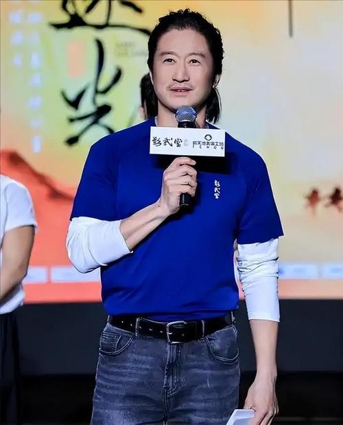 澳门一肖一码一待一中和51岁吴京赛车冠军与吴京跑车