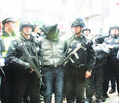澳门最精准免费资料大全旅游景点和银行抢劫案嫌犯落网与银行抢劫案嫌犯落网怎么处理